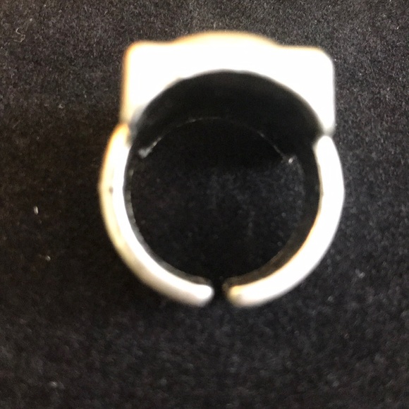 Skull Ring - Picture 3 of 3